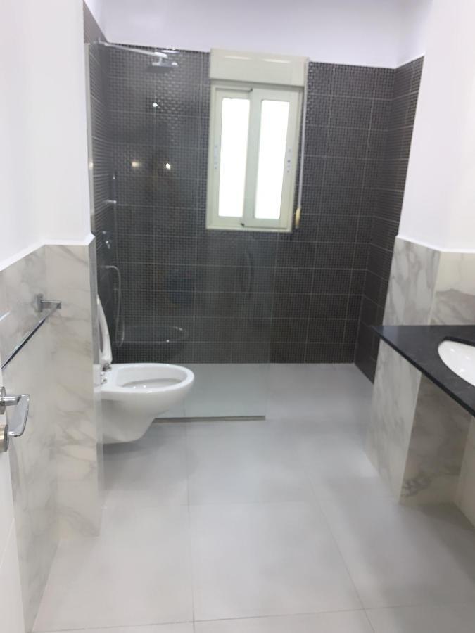 Apartament Dean Appartamento Vlorë Esterno foto