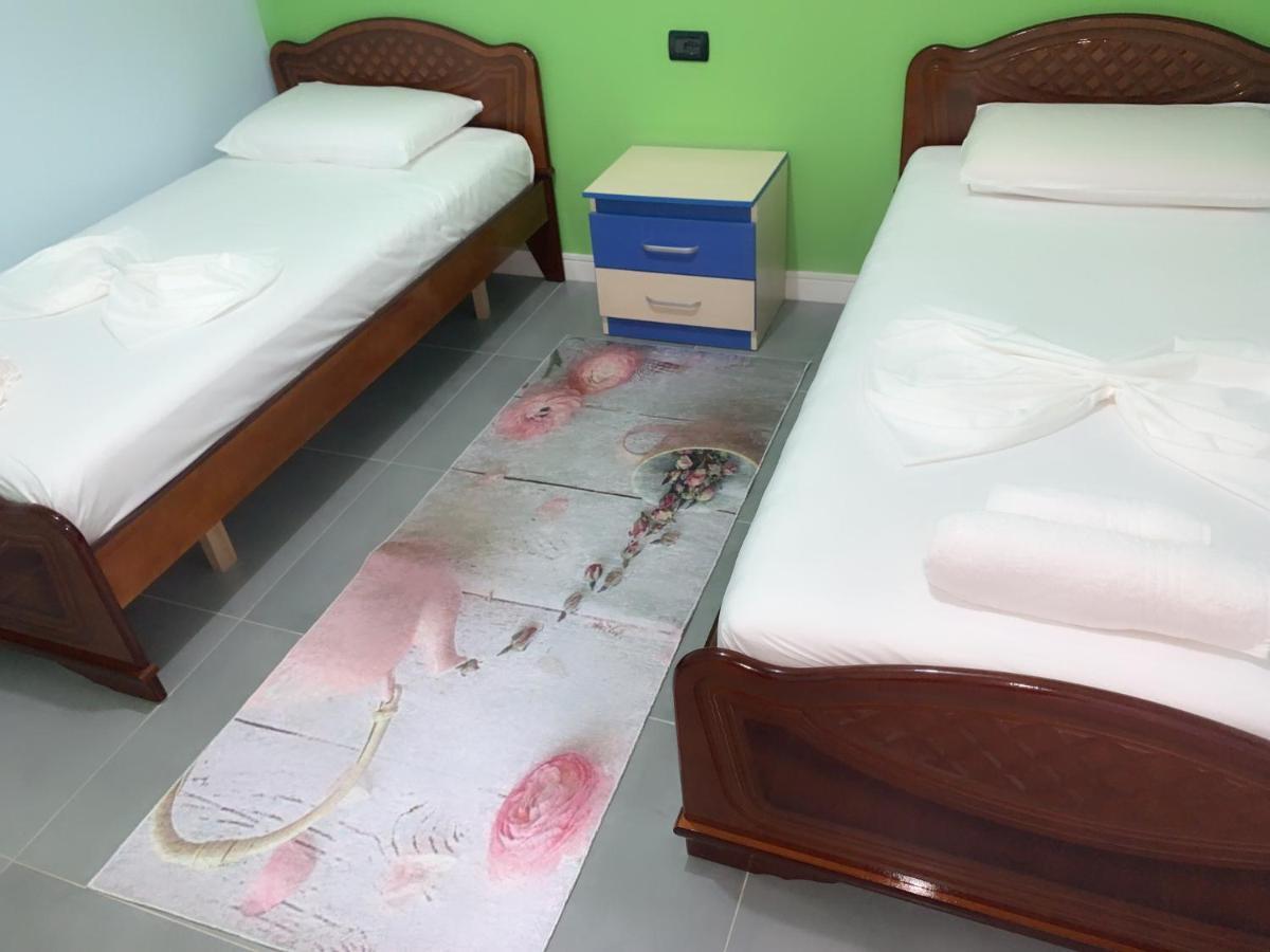 Apartament Dean Appartamento Vlorë Esterno foto